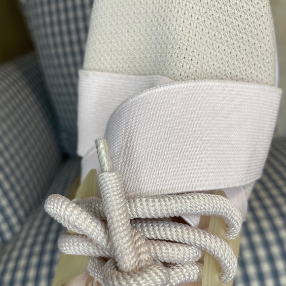 Light Pink Target Running Shoes - Picture 4 of 7